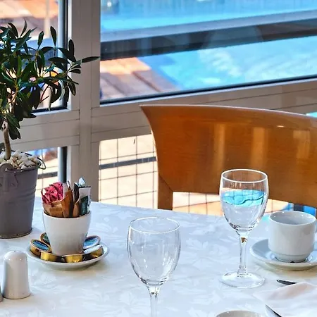 Divani Corfu Palace Hotell 4*